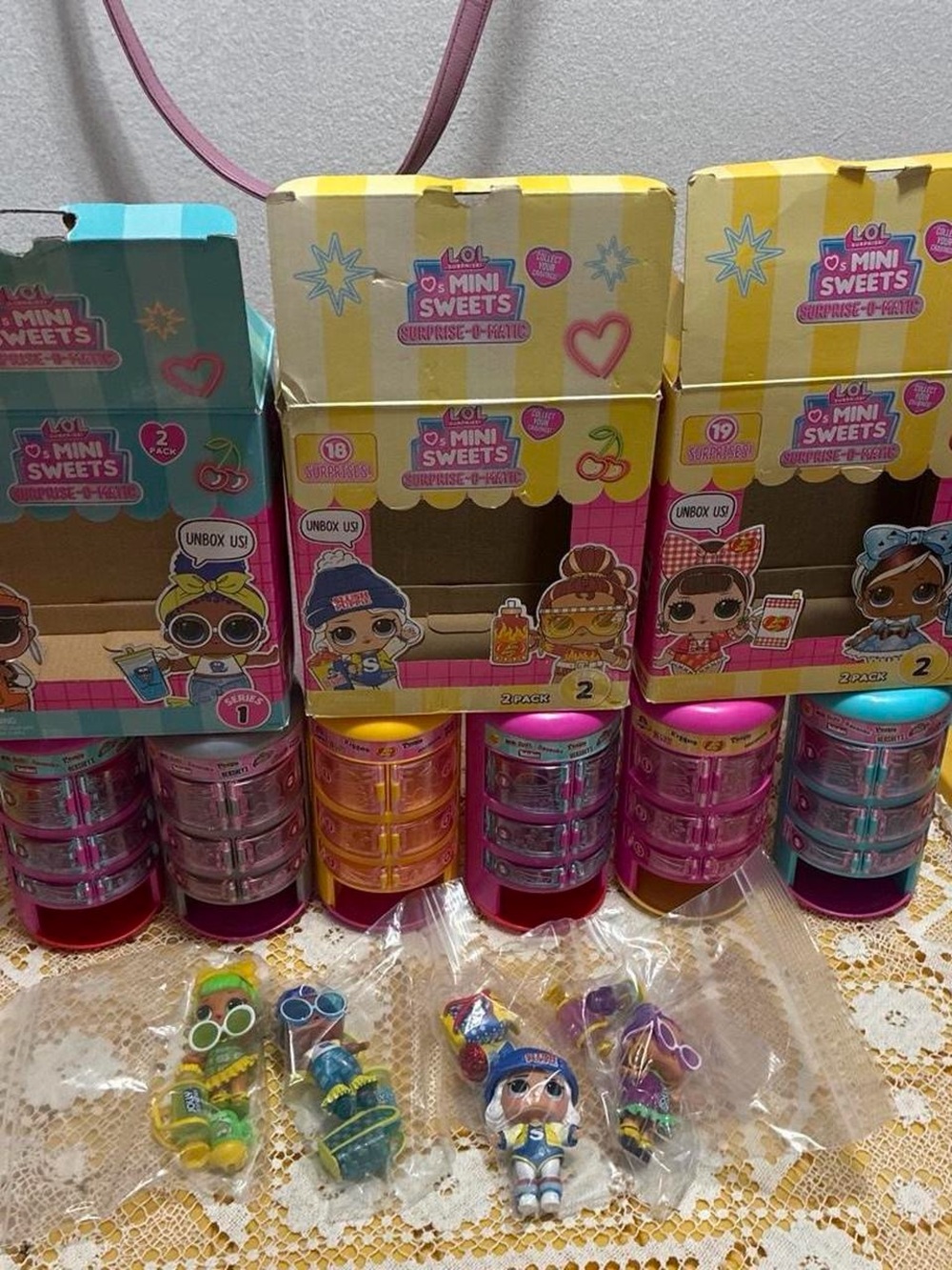 LOL Surprise Mini Sweets 3 packs with 4 dolls and their accessories!!